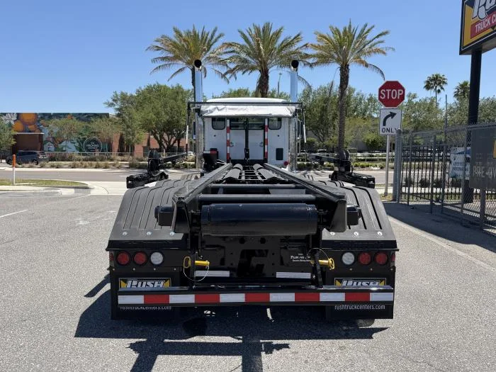 2027 Peterbilt 567 in Orlando, FL — photo 5