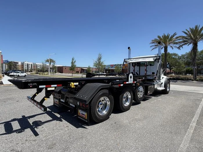 2027 Peterbilt 567 in Orlando, FL — photo 6