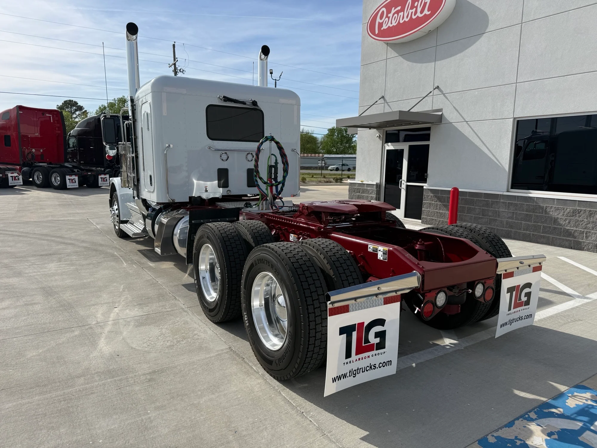 2027 Peterbilt 589 in Lowell, AR — photo 3