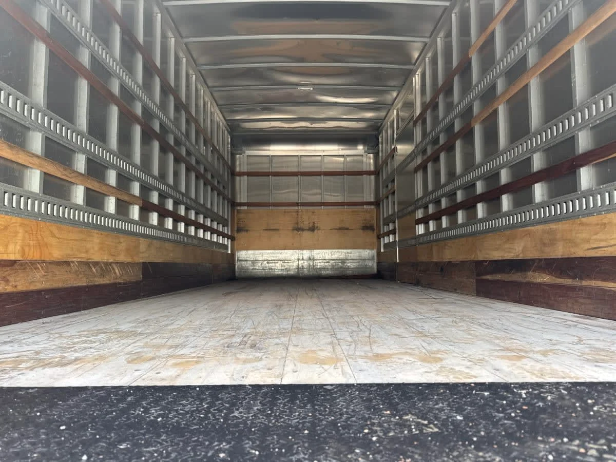 2019 Freightliner M2 106 in Bolingbrook, IL — photo 8