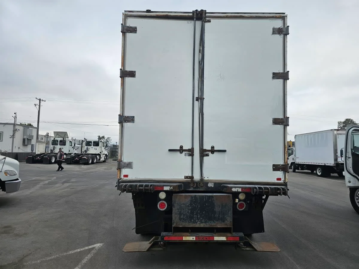 2015 Freightliner 108SD in Tacoma, WA — photo 5