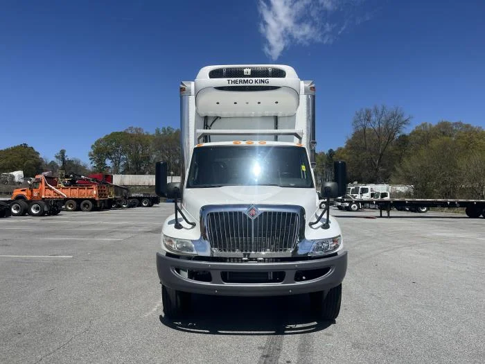 2021 International MV - image 3