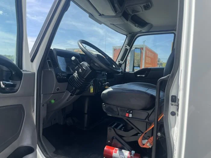 2021 International MV - image 21