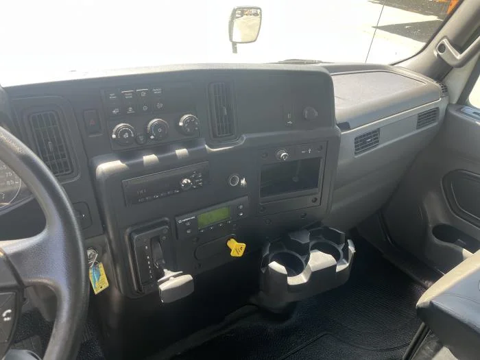 2021 International MV - image 24