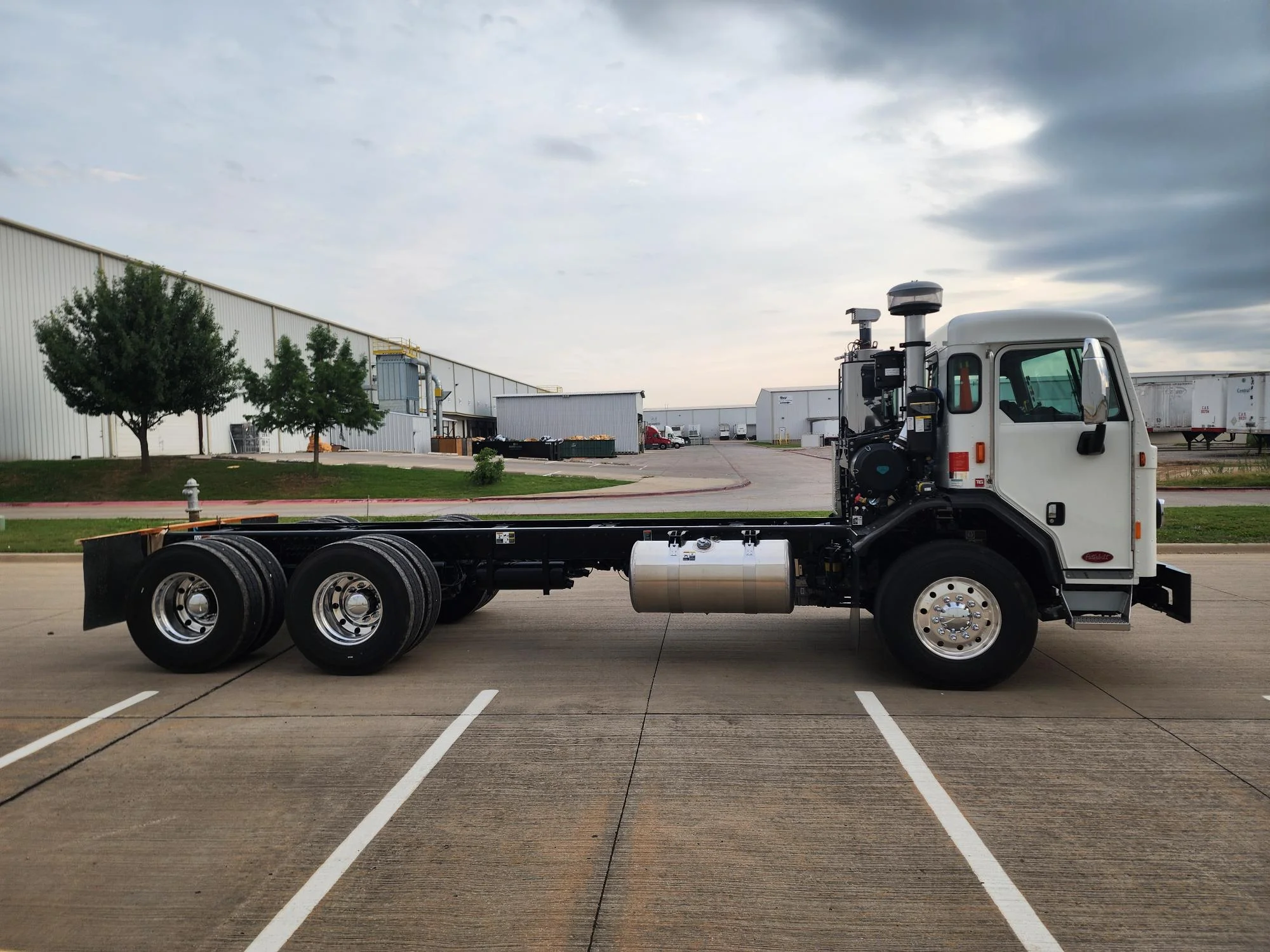2026 Peterbilt 520 in Cincinnati, OH — photo 4