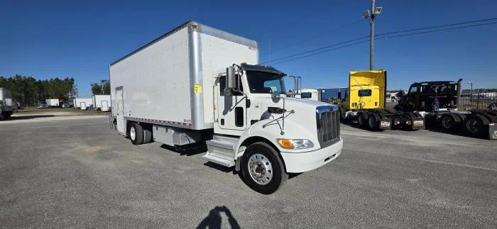 2020 Peterbilt 337 - image 8