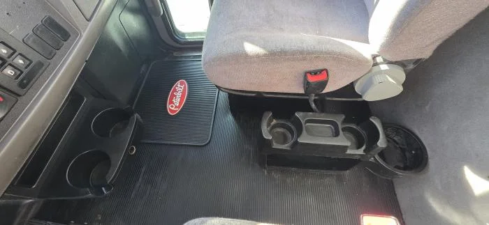 2020 Peterbilt 337 - image 29