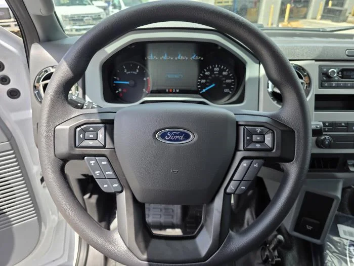 2027 Ford F-750 — photo 18