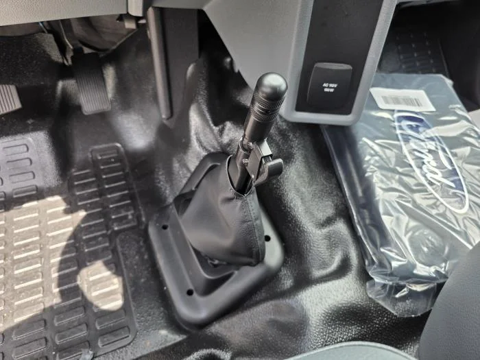 2027 Ford F-750 — photo 21