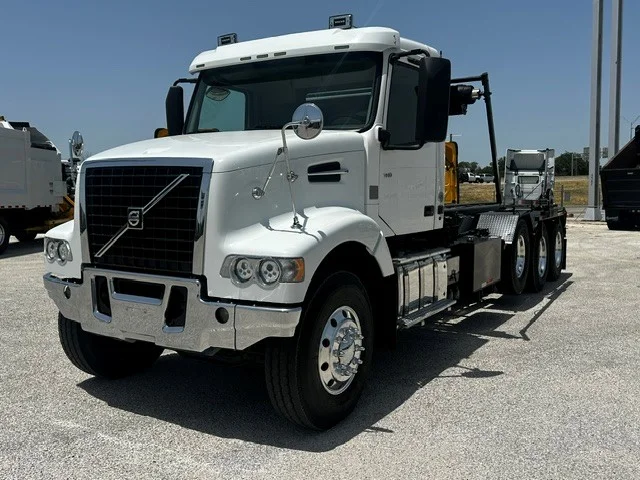 2020 Volvo VHD 300 in San Antonio, TX
