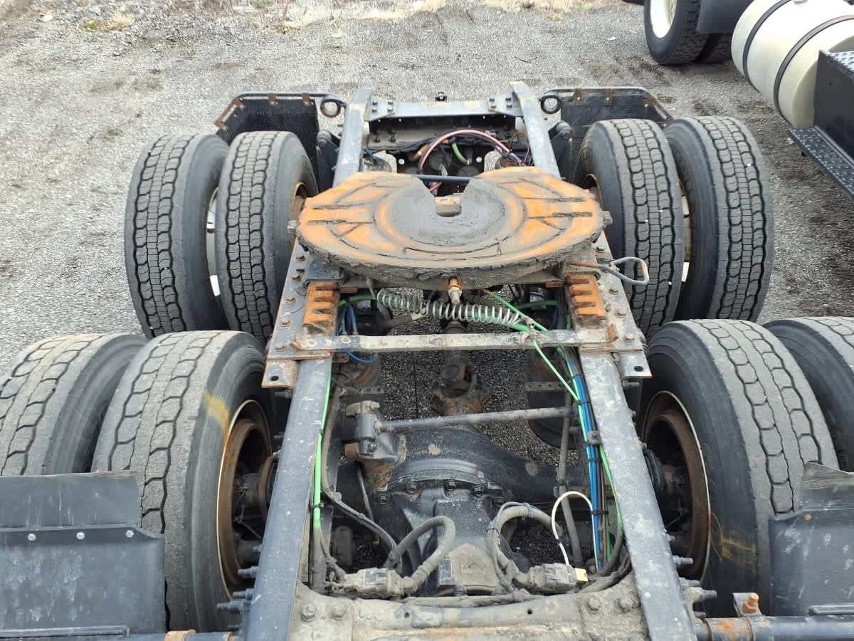 2021 Freightliner Cascadia - image 12