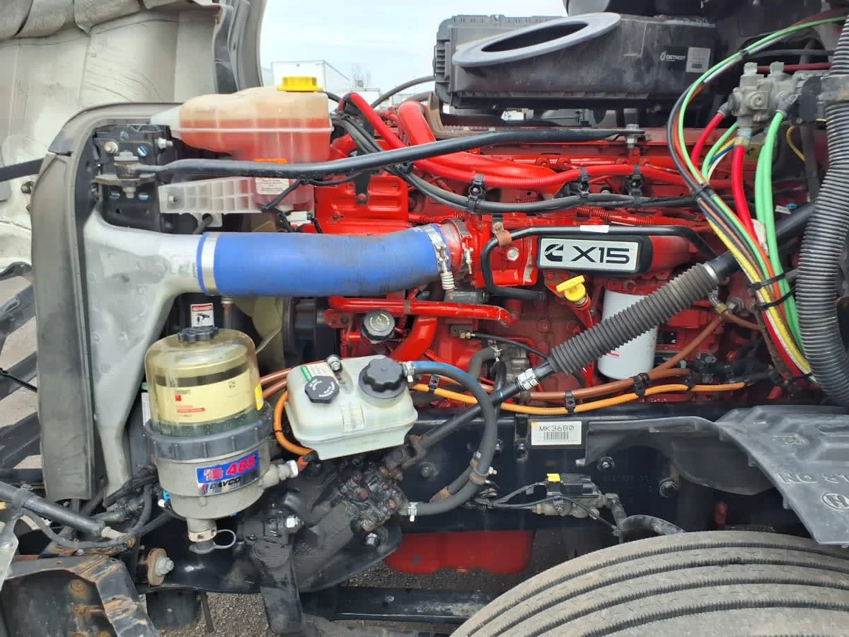 2021 Freightliner Cascadia - image 8