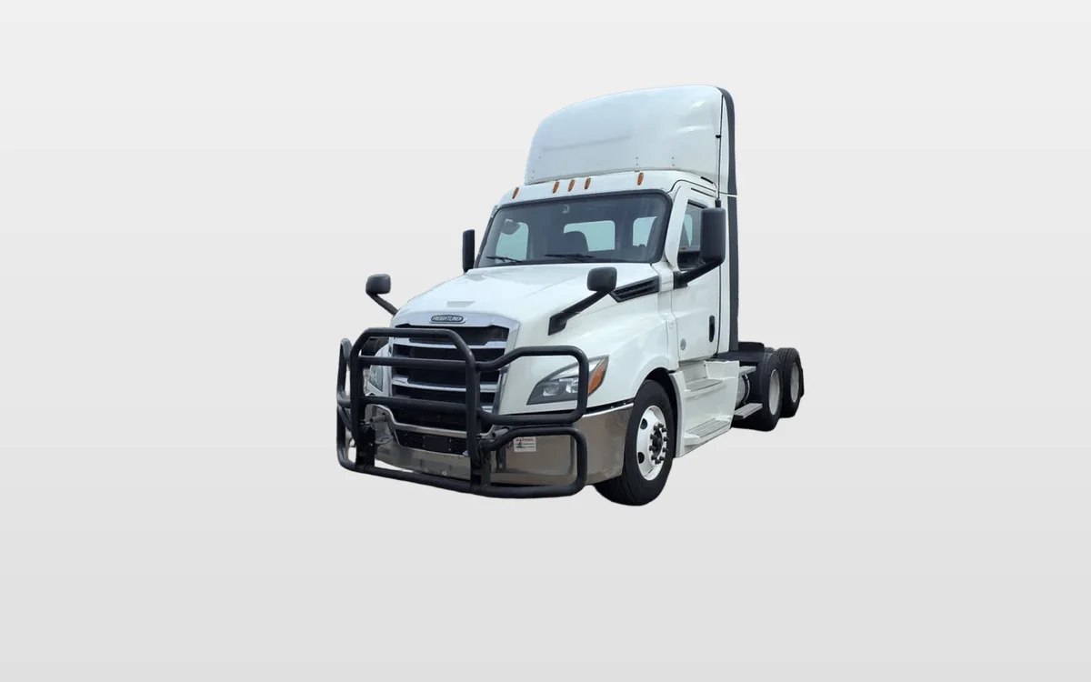 2021 Freightliner Cascadia - image 1