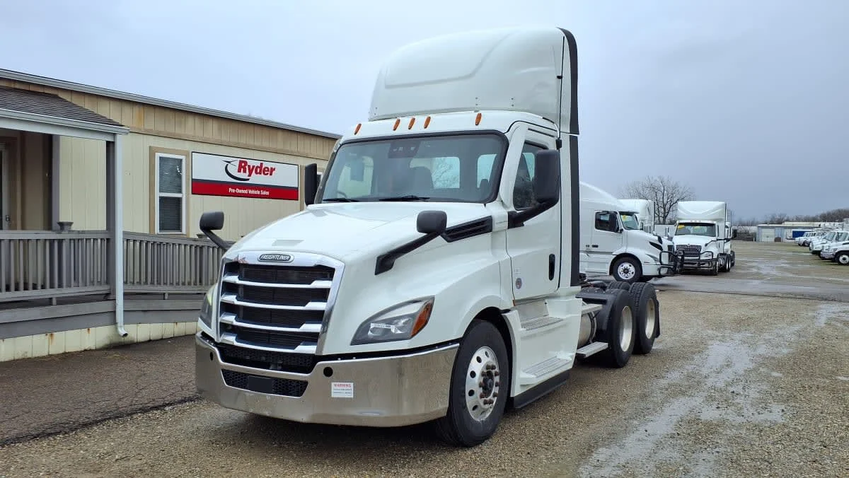 2021 Freightliner Cascadia in West Chester, OH
