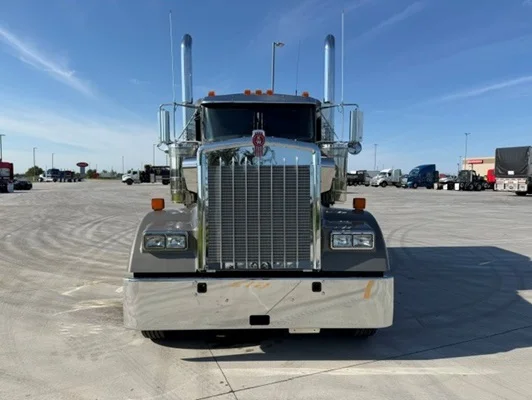 2027 Kenworth W900 in Ankeny, IA — photo 10