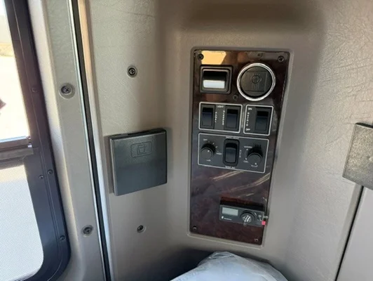 2027 Kenworth W900 in Ankeny, IA — photo 12