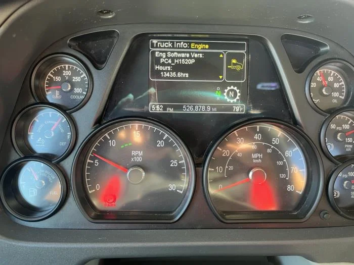 2020 Peterbilt 579 - image 10