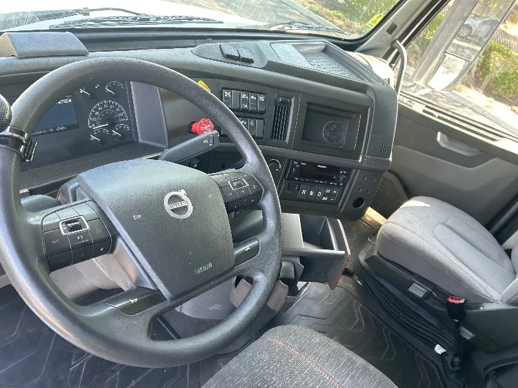 2024 Volvo VNL 760 in Reading, PA — photo 10
