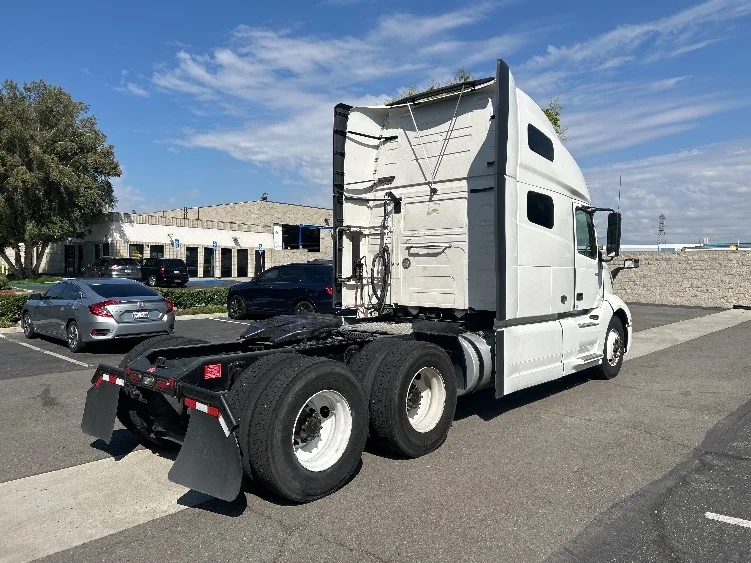 2024 Volvo VNL 760 in Reading, PA — photo 7