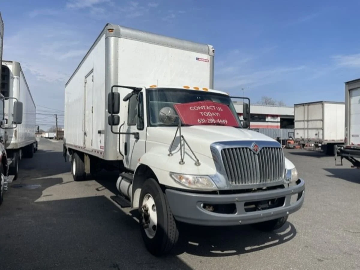 2019 International 4300 - image 3