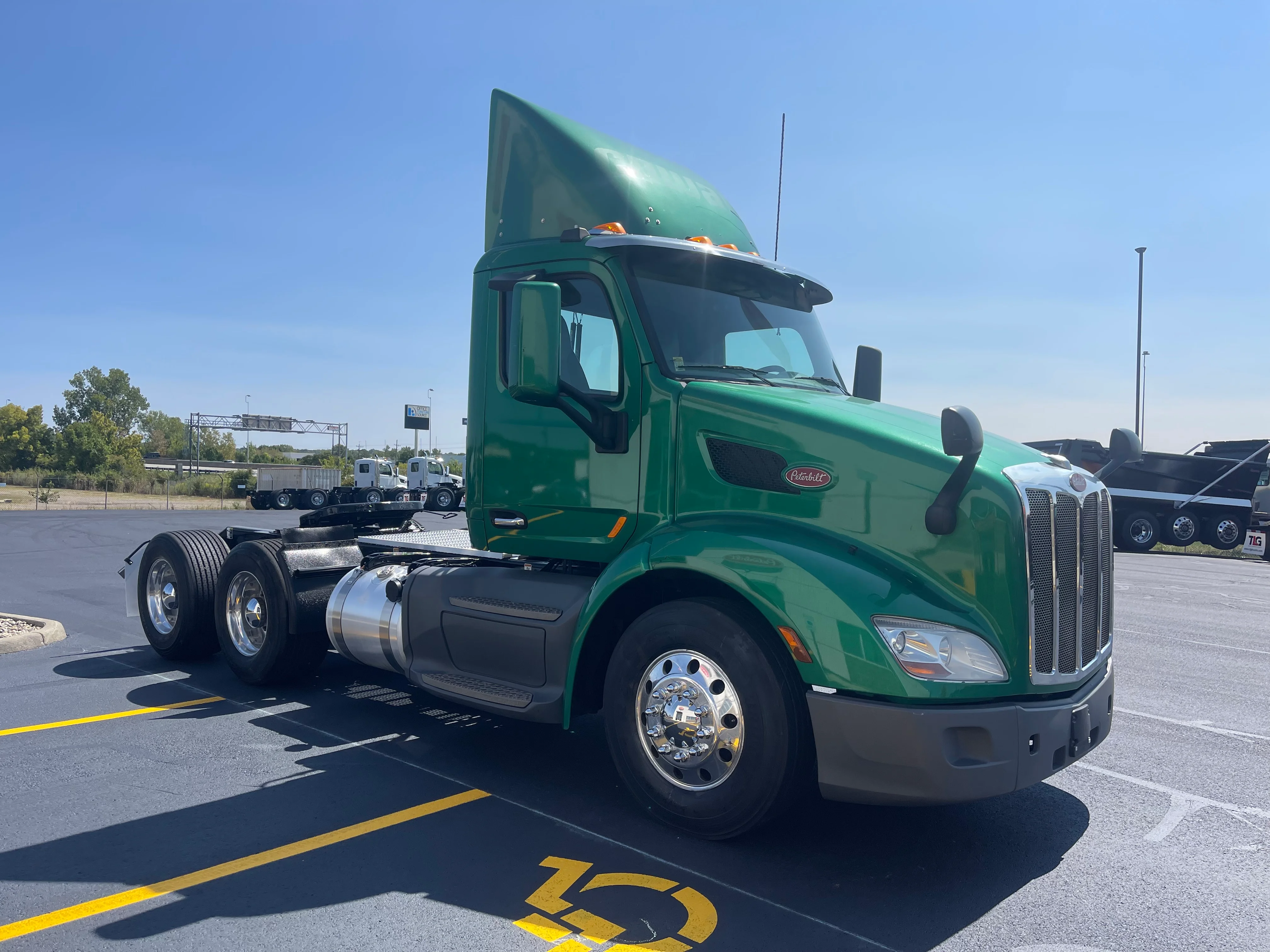 2020 Peterbilt 579 - image 7