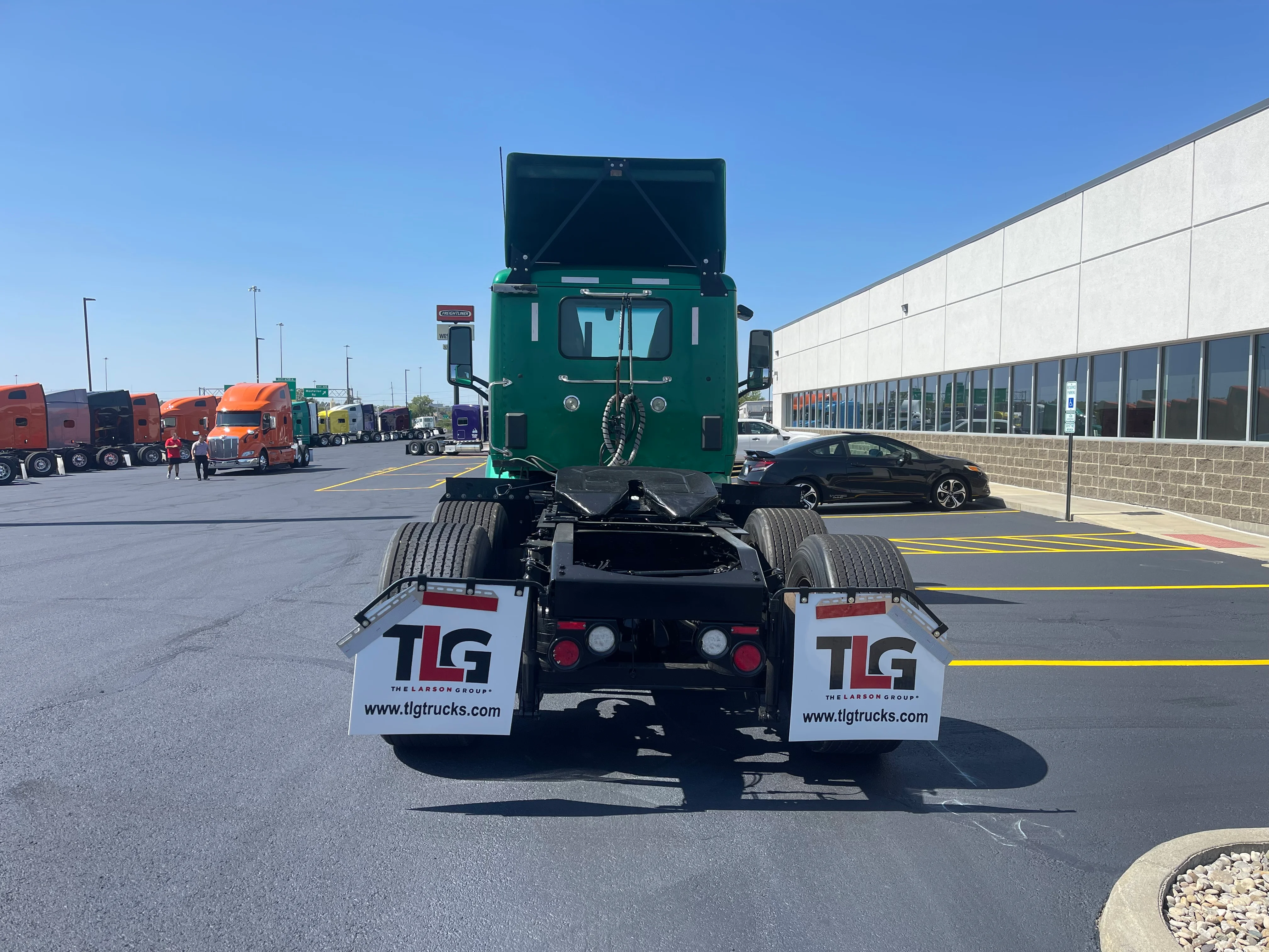 2020 Peterbilt 579 - image 4