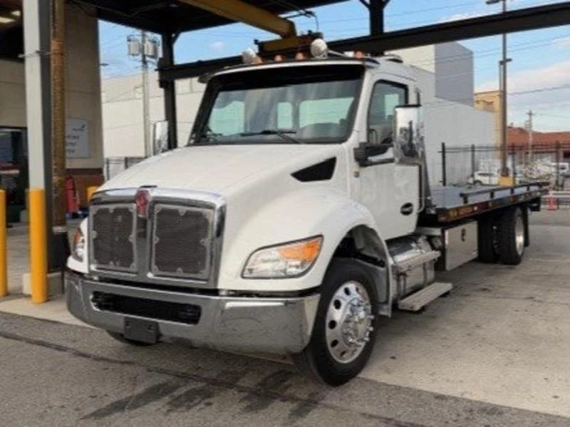 2025 Kenworth T280