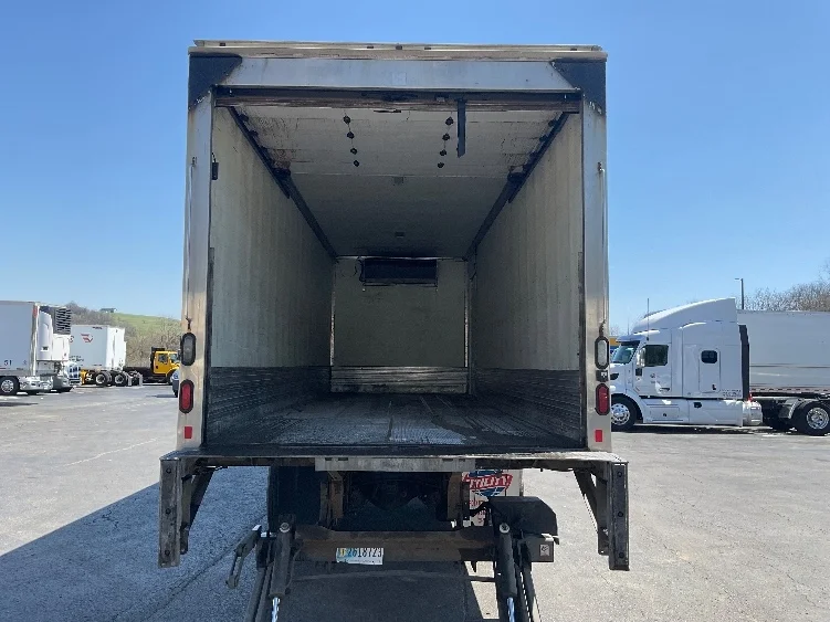 2018 Freightliner M2 112 - image 8