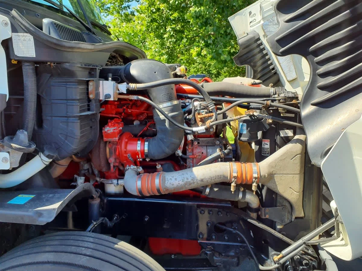 2020 Freightliner Cascadia in O'fallon, MO — photo 12
