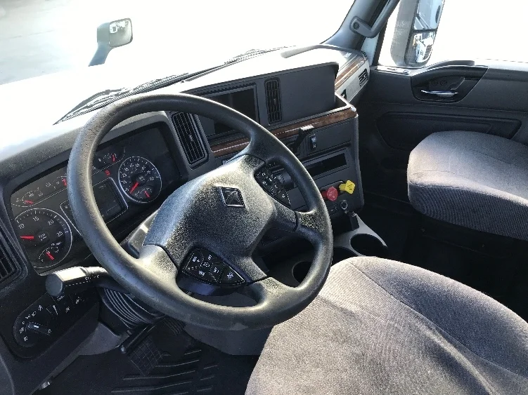 2020 International LT - image 10