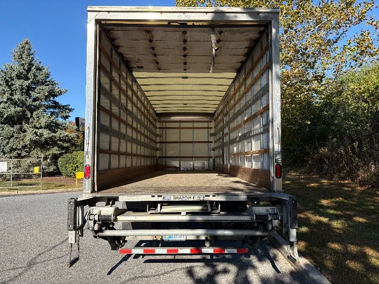 2022 International MV - image 8