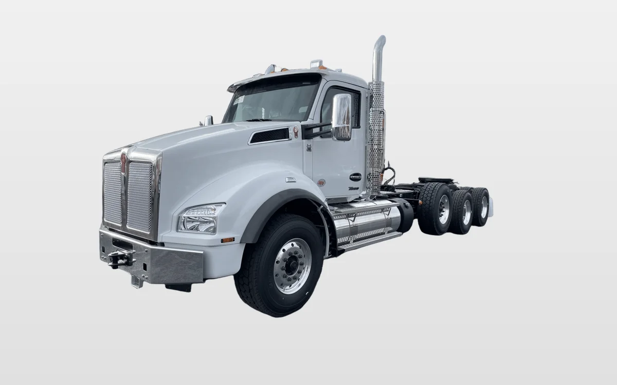2026 Kenworth T880 - image 1