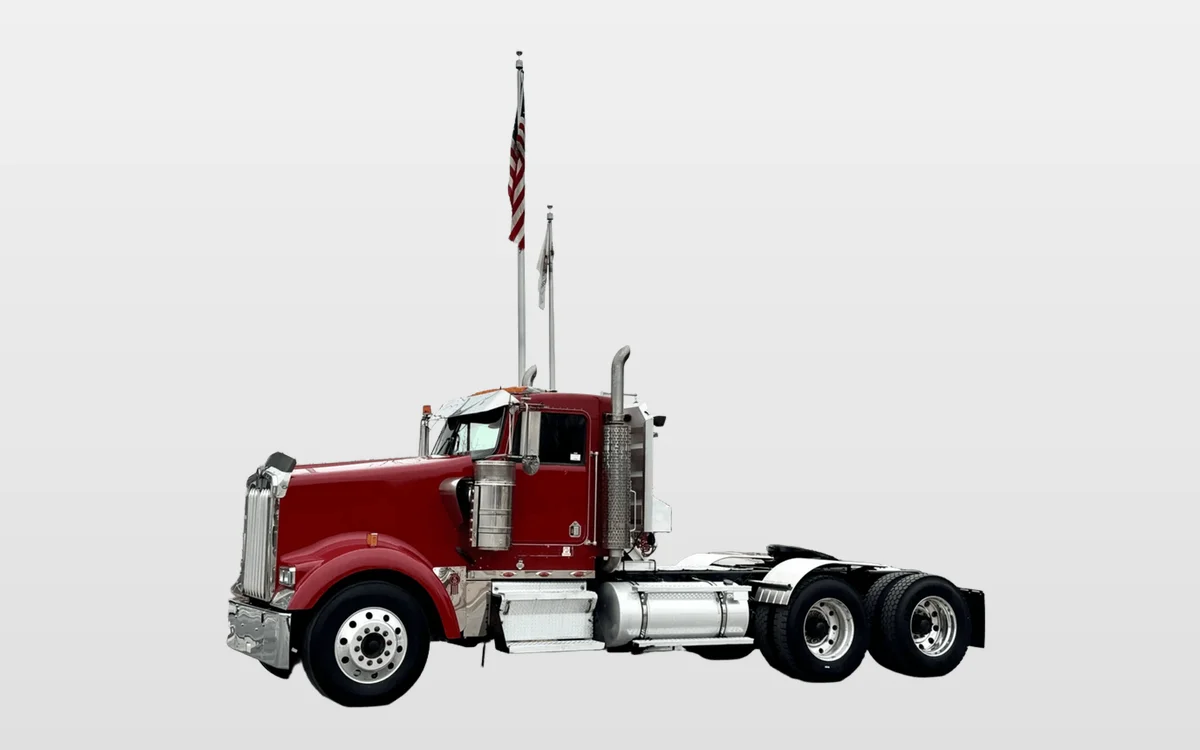 2005 Kenworth W900 - image 1