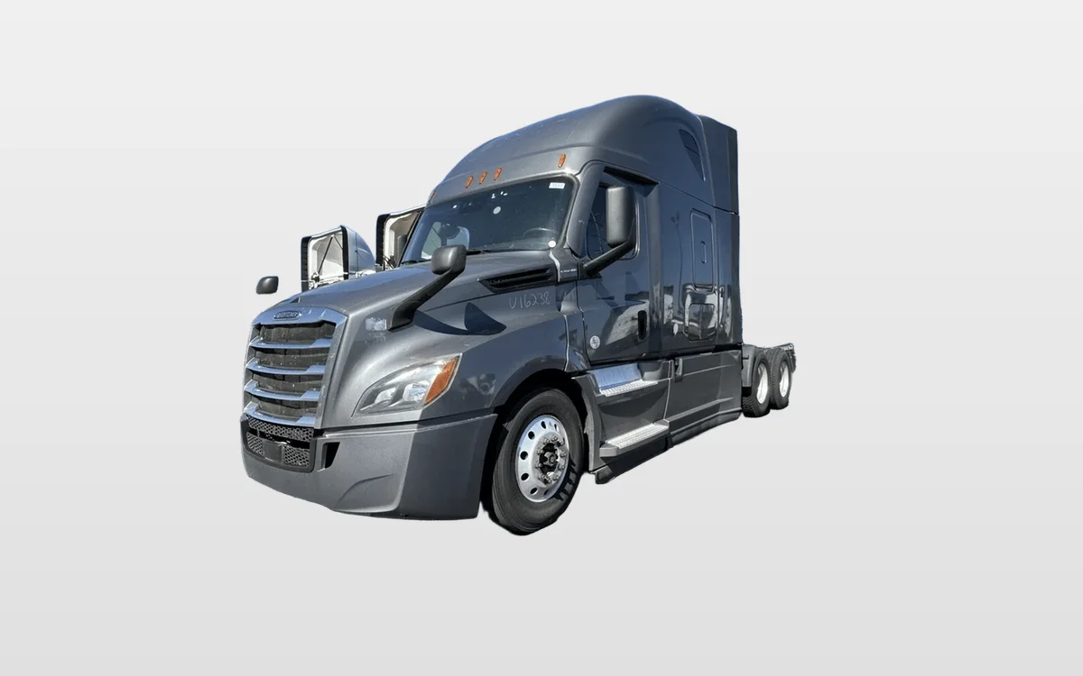 2021 Freightliner Cascadia - image 1