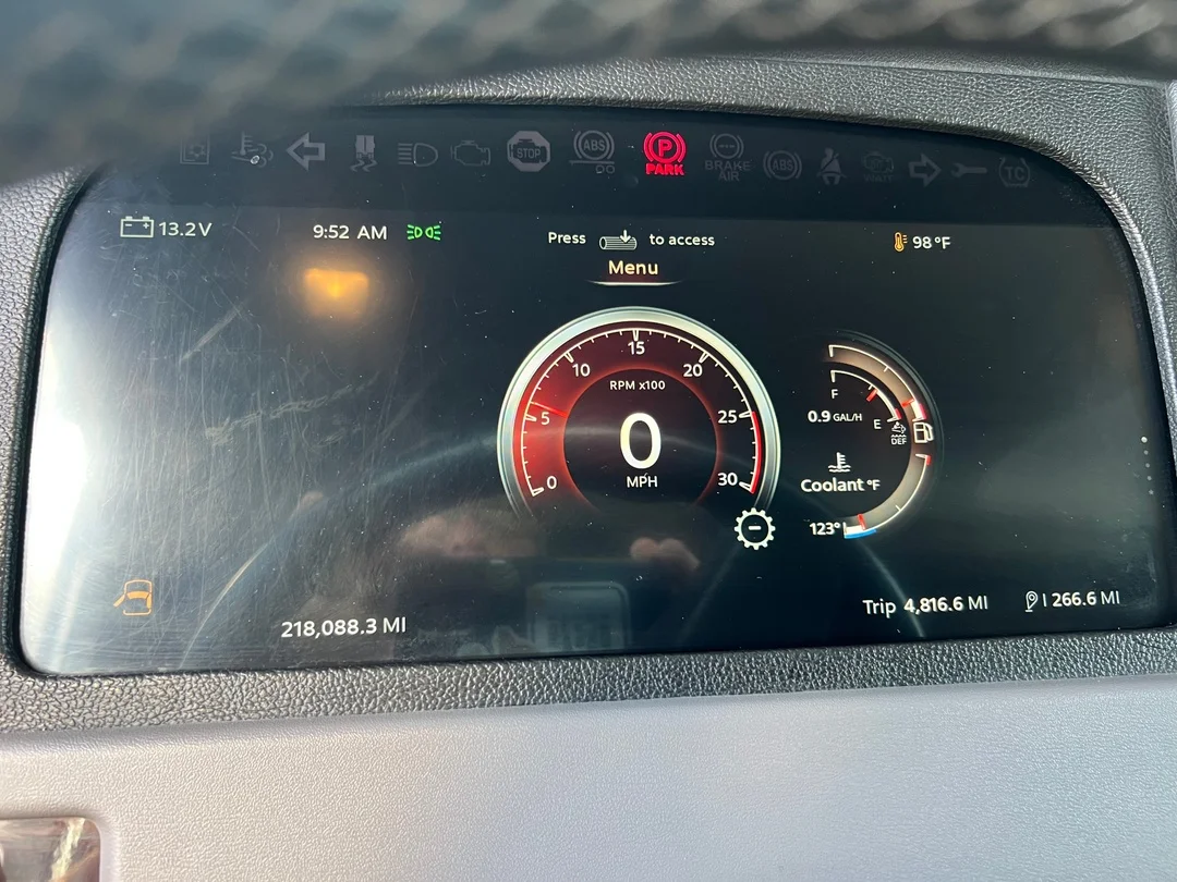 2023 Peterbilt 389 - image 6