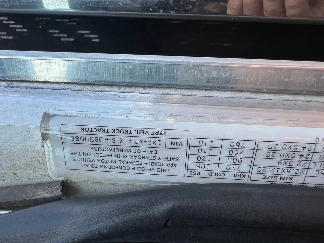 2023 Peterbilt 389 - image 27