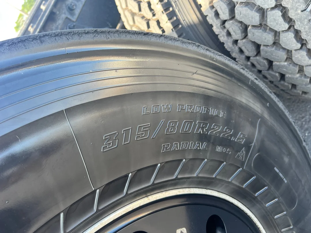 2023 Peterbilt 389 - image 18