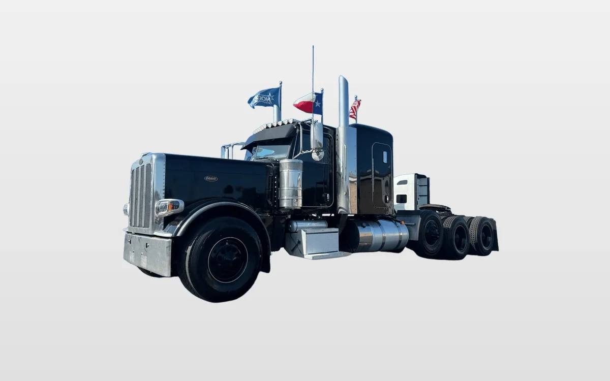 2023 Peterbilt 389 - image 1
