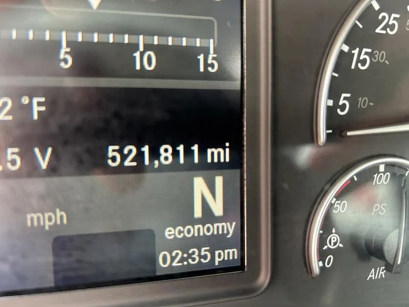 2020 Freightliner Cascadia - image 13