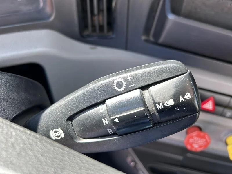 2020 Freightliner Cascadia - image 14