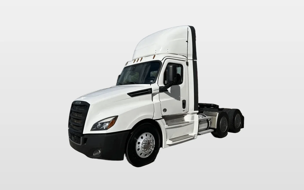 2020 Freightliner Cascadia - image 1