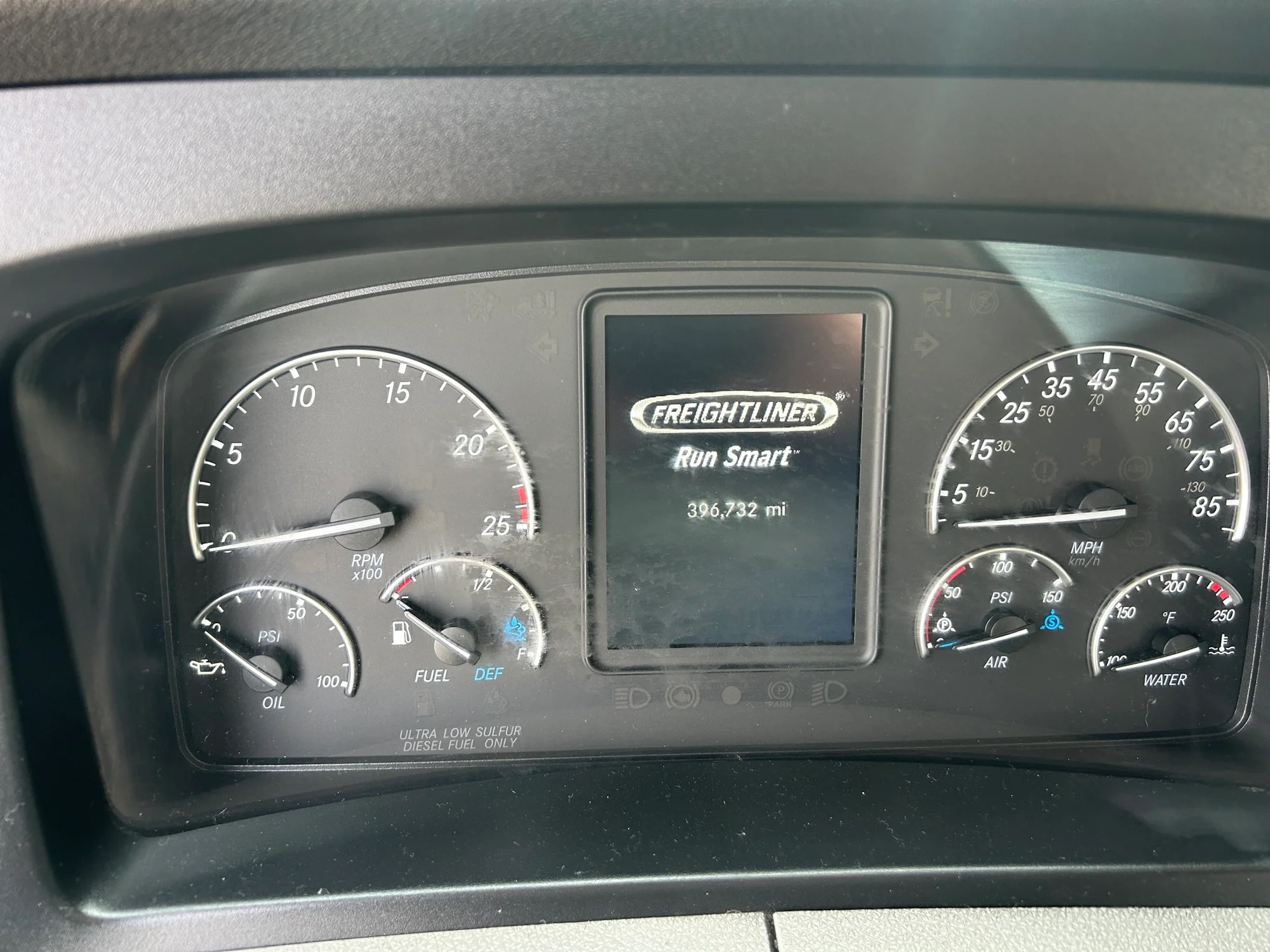 2022 Freightliner Cascadia - image 12