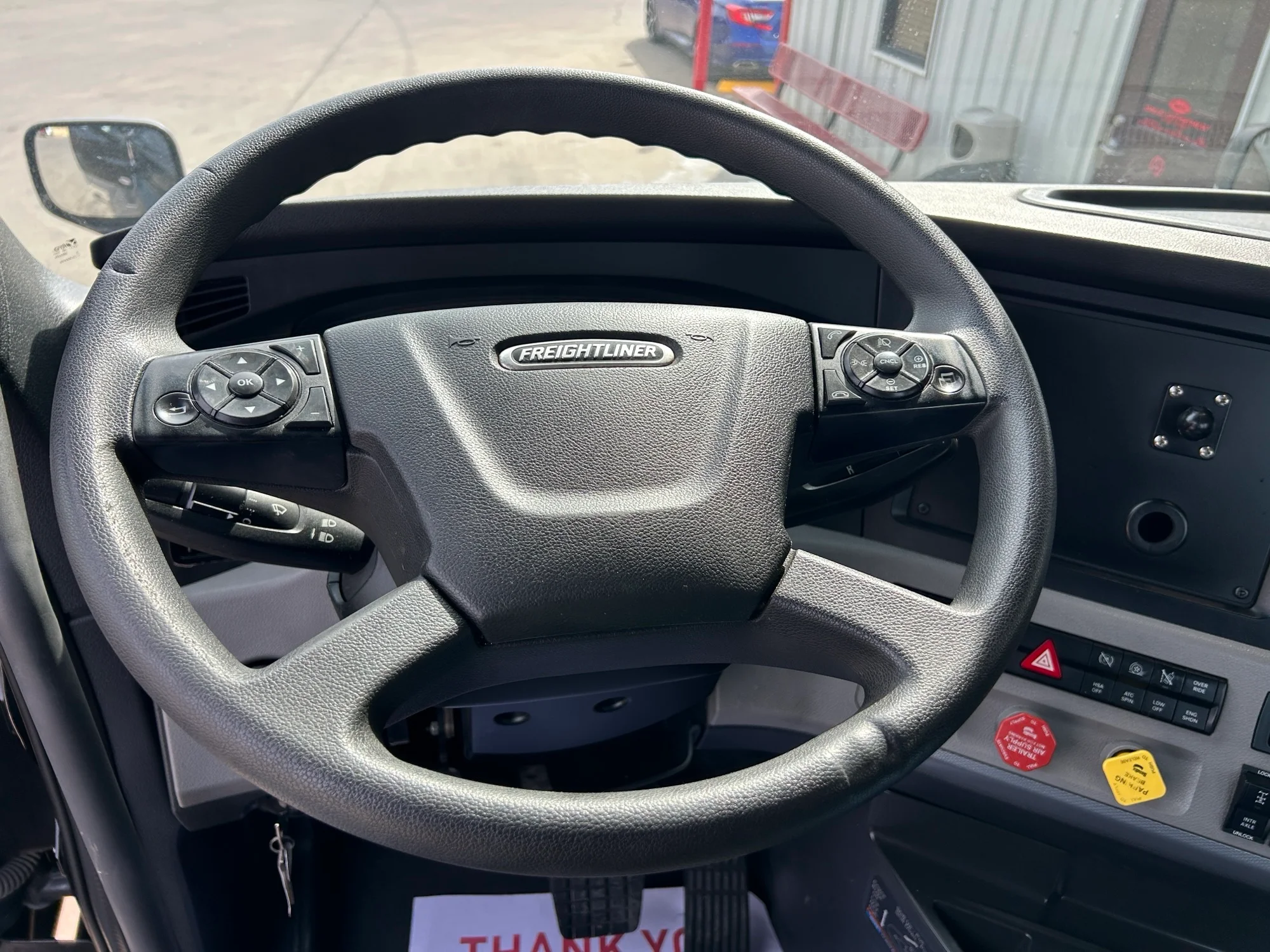 2022 Freightliner Cascadia - image 11