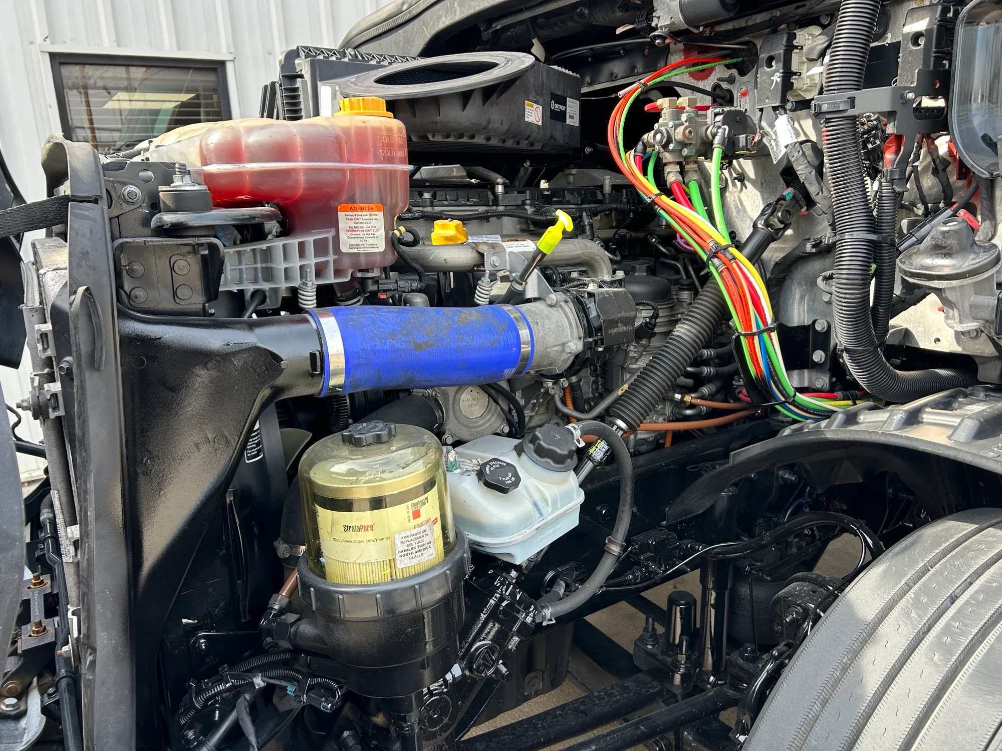 2022 Freightliner Cascadia - image 16