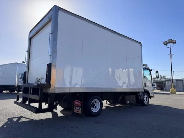 2019 Isuzu NPR - image 6