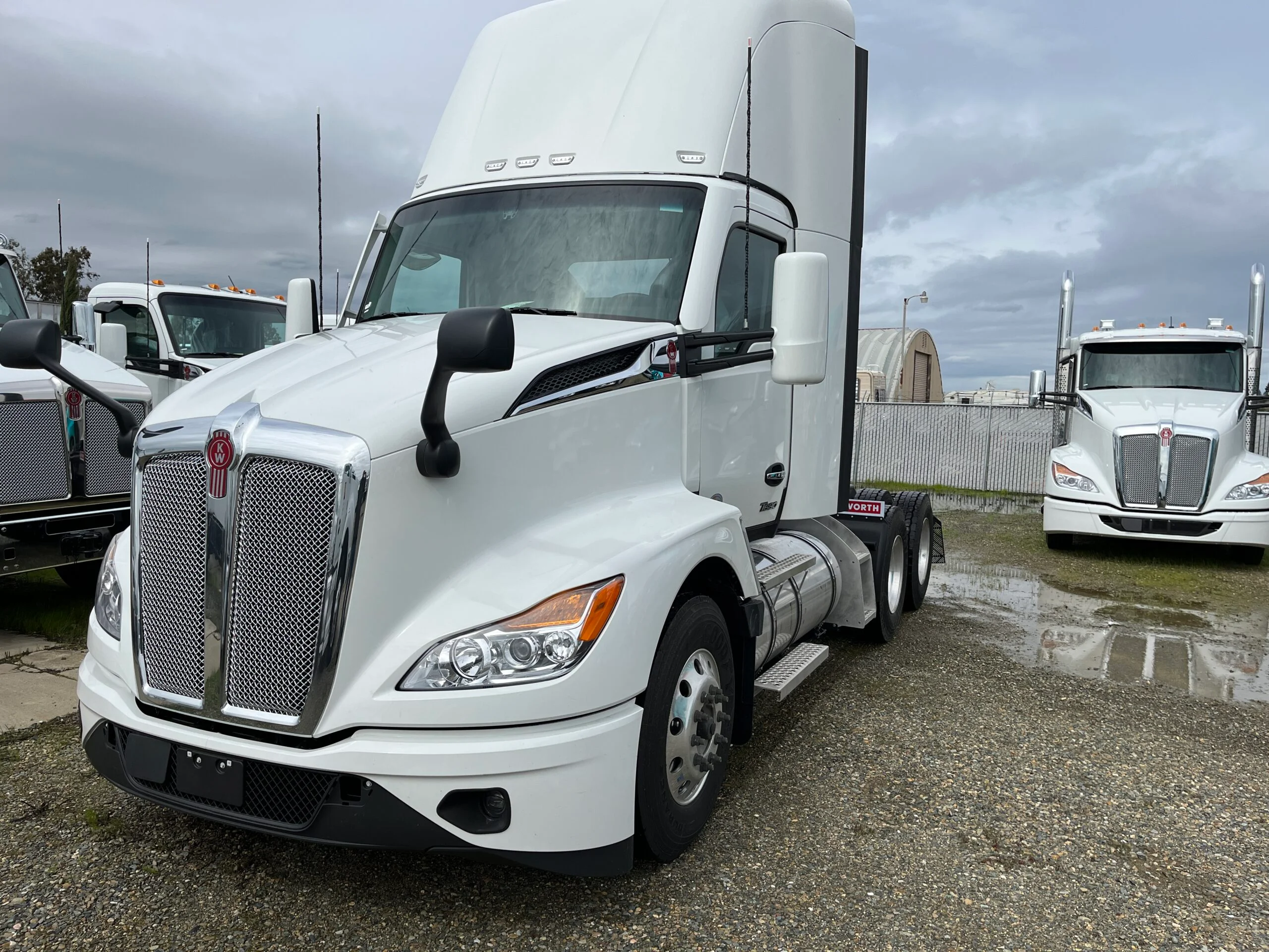 2024 Kenworth T680 in Sacramento, CA