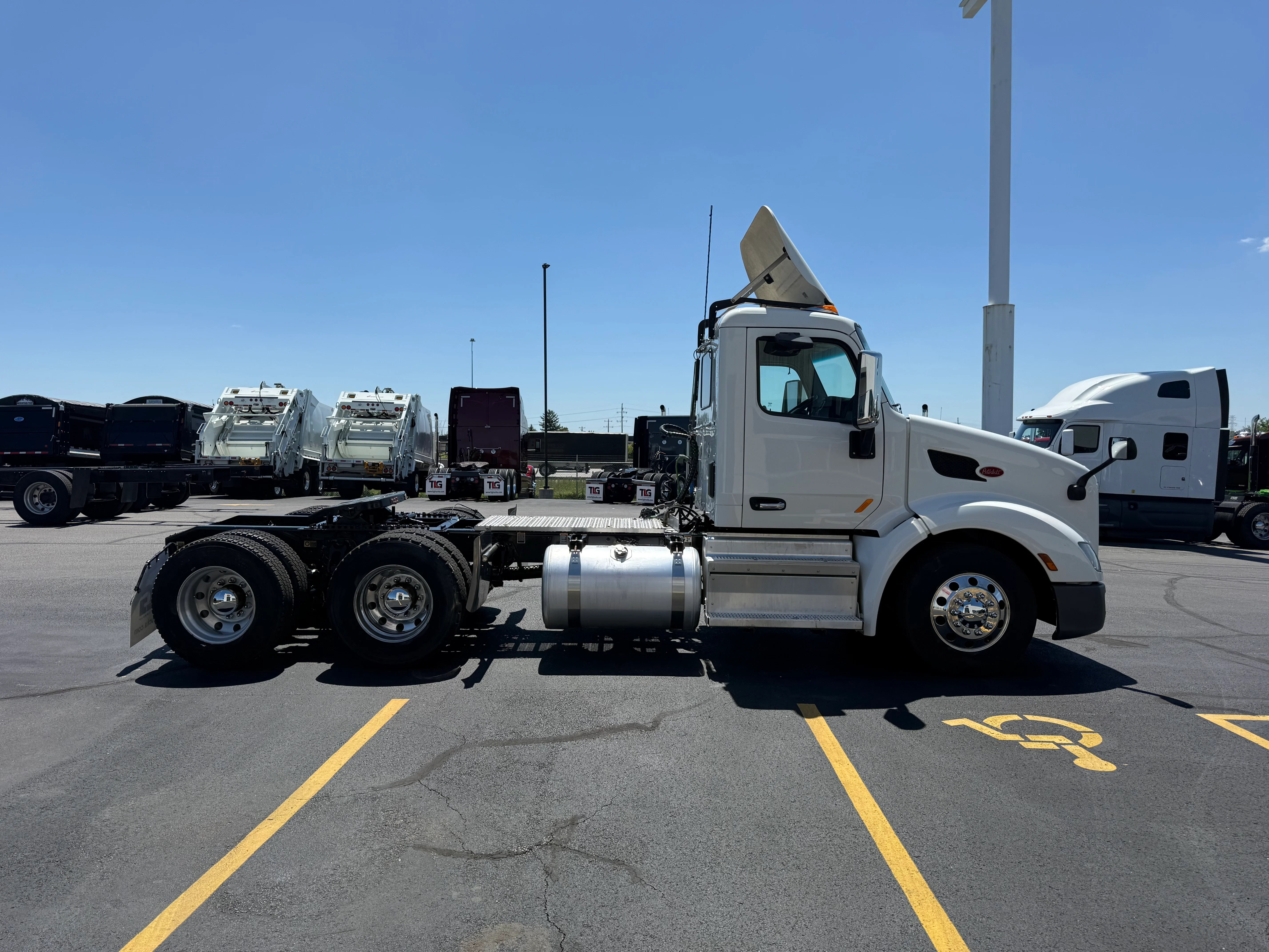 2021 Peterbilt 579 in Cincinnati, OH — photo 7