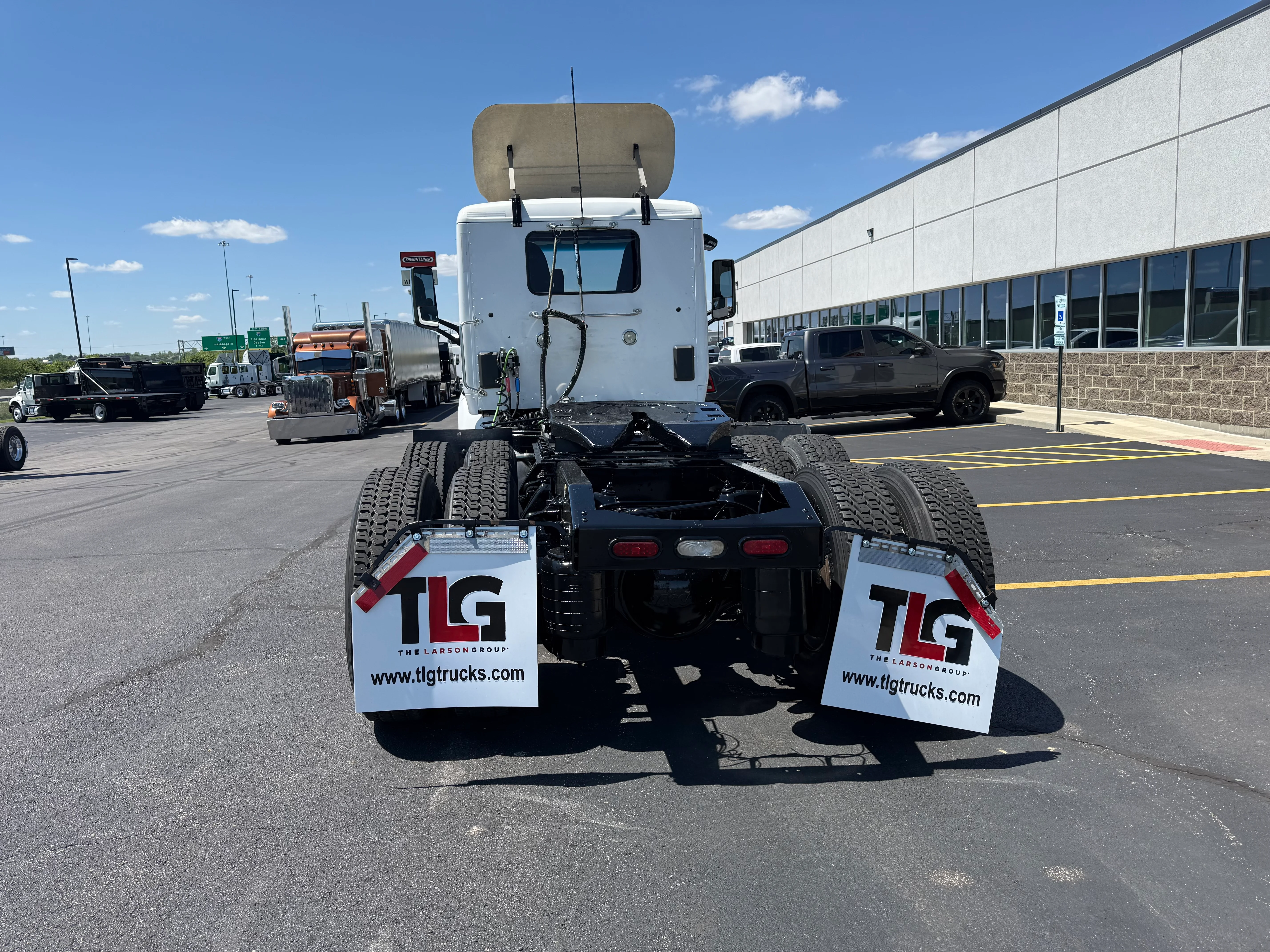 2021 Peterbilt 579 in Cincinnati, OH — photo 5