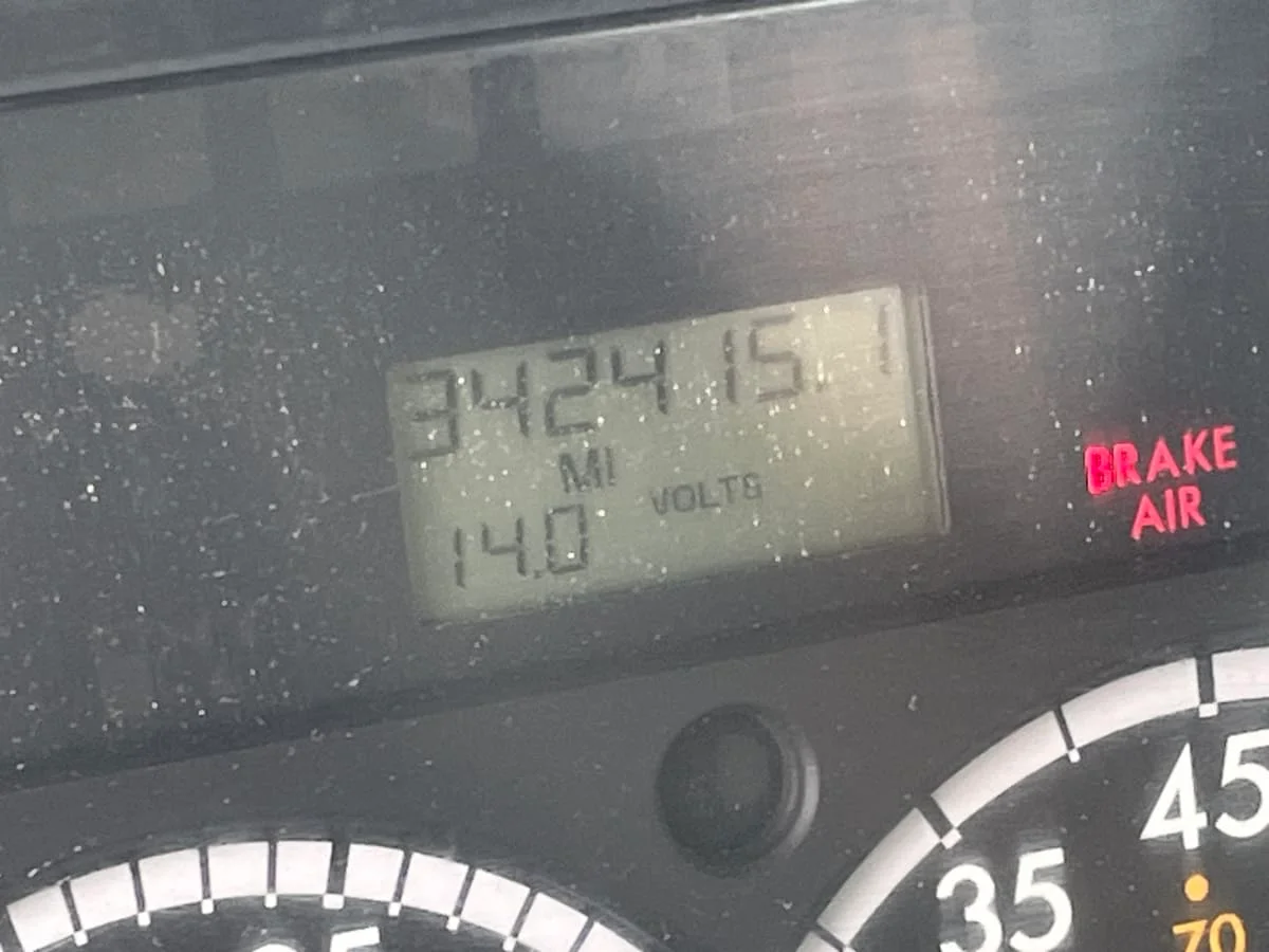 2015 Freightliner M2 106 - image 11