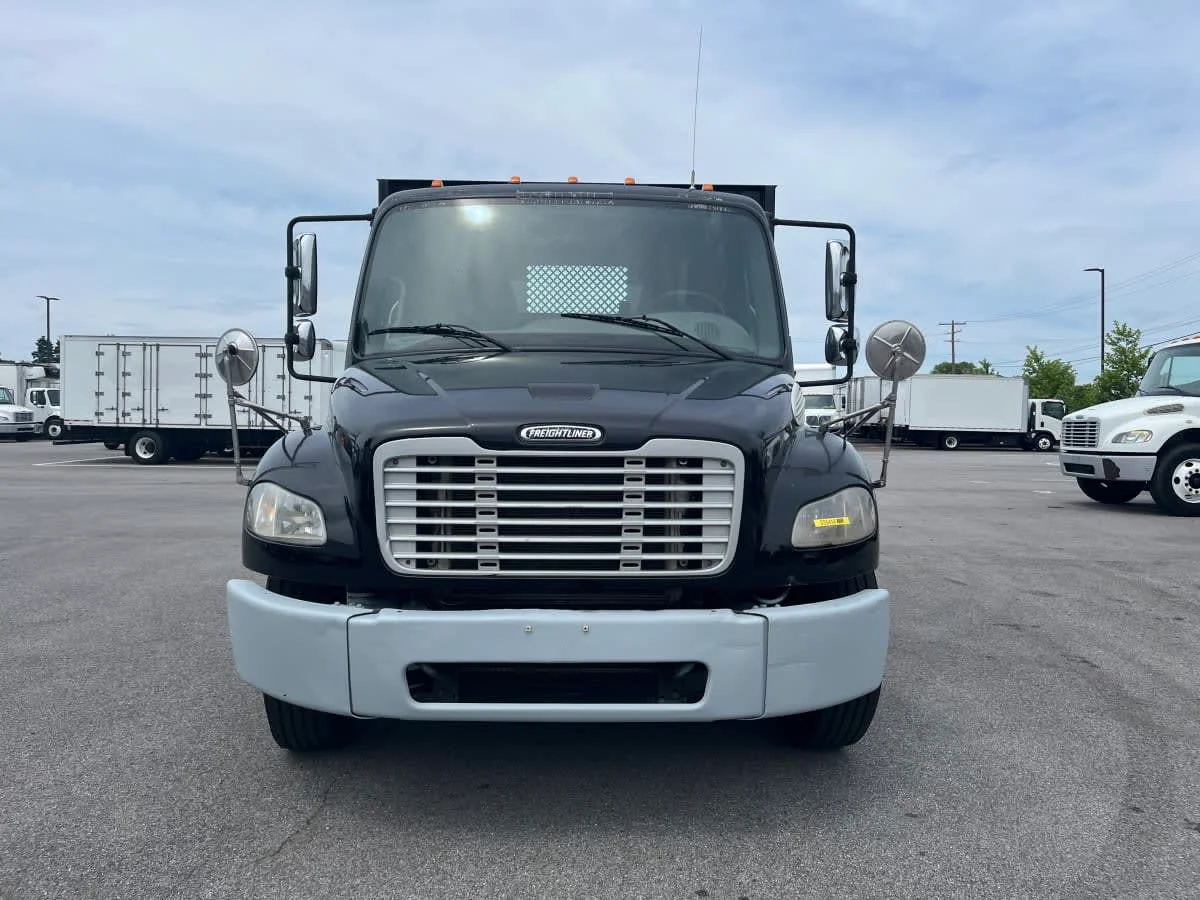 2015 Freightliner M2 106 in Beltsville, MD — photo 2